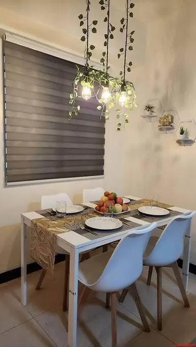 Mandaluyong 2 Bedroom Condo For Rent Manila 0*,