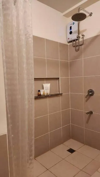 Mandaluyong 2 Bedroom Condo For Rent Manila 0*,