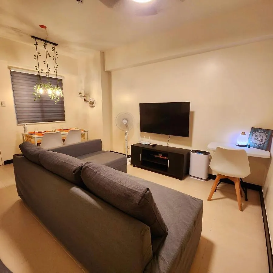 Mandaluyong 2 Bedroom Condo For Rent Manila 0*,